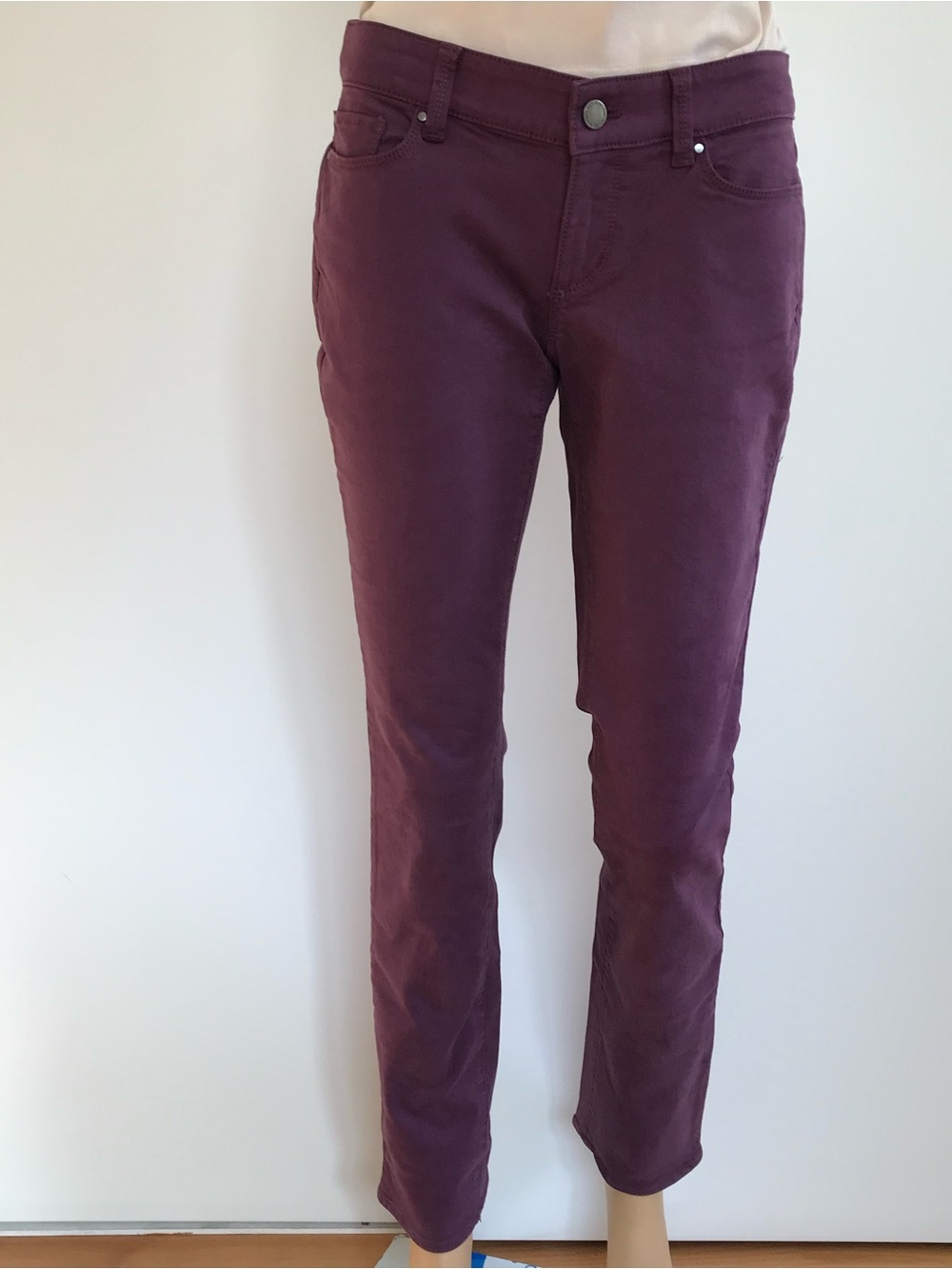 New Ann Taylor modern slim fit purple jeans size 2 rare find